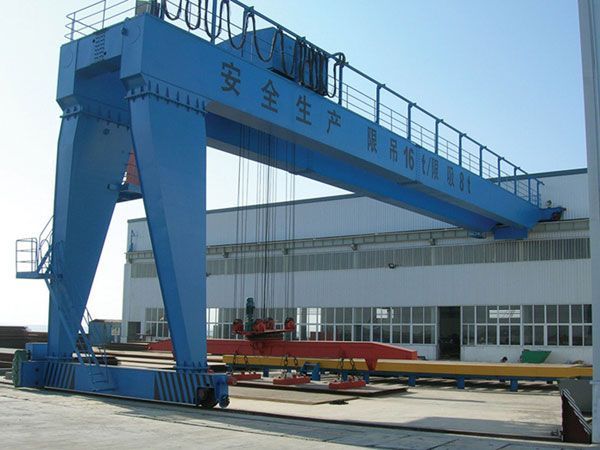 BMG雙梁半門式起重機